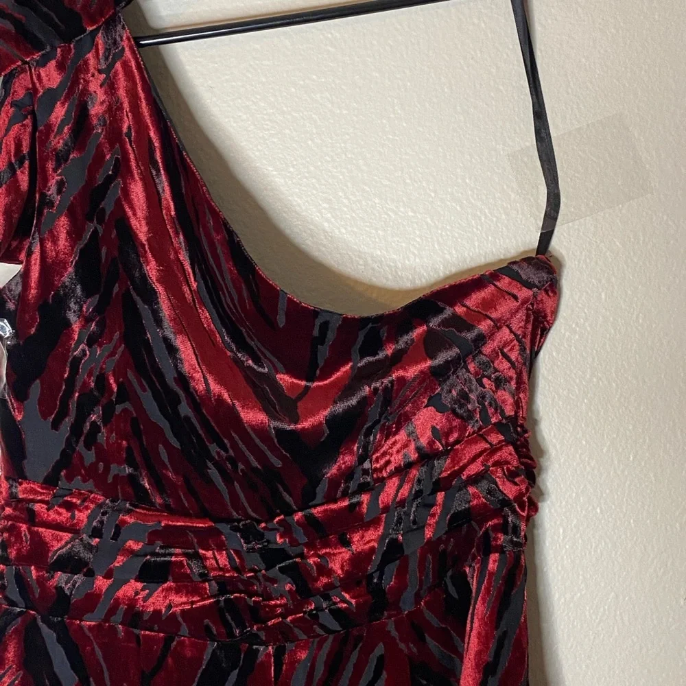 Small Urban Outfitter SILENCE + NOISE velvet dress Sz small - Picture 3 of 8